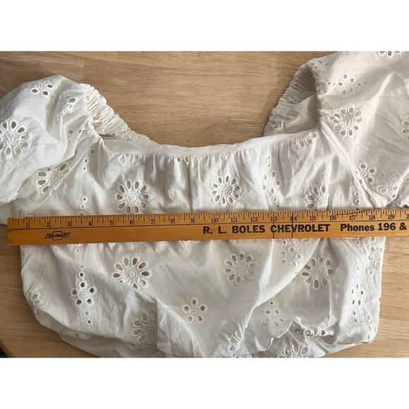 WAYF Brooke Eyelet Off Shoulder Puff Sleeve Crop Top Ivory Women's Size S NWOT - Picture 6 of 6